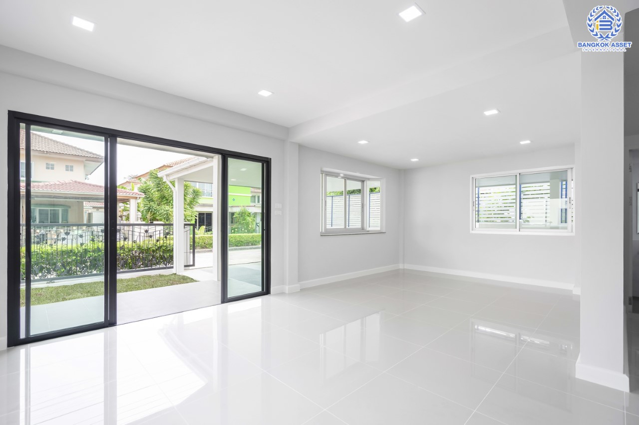 บ้านมือสองตกแต่งใหม่ ม.ศุภาลัยวิลล์ วงแหวน-รัตนาธิเบศร์ เนื้อที่ 54 ตร.ว. ฟังก์ชันจัดเต็ม 4 ห้องนอน 2 ห้องน้ำ 3 ที่จอดรถ ตอบโจทย์ทุกการเข้าอยู่ บนทำเลเดินทางสะดวก ใกล้ ถ.กาญจนาภิเษก เซ็นทรัลเวสต์เกต และรถไฟฟ้า "สถานีคลองบางไผ่